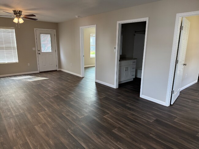 Photo - 80 Redwood Ln