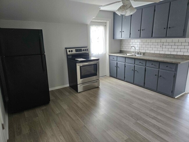 Building Photo - 2042 Crescent Ave Unit 2 Rental