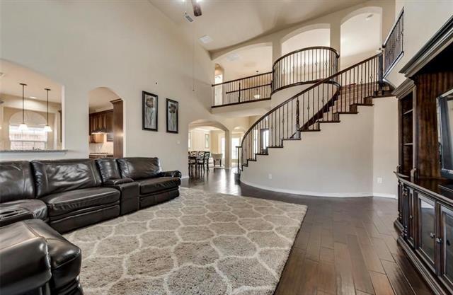 Photo - 308 Wisteria Way