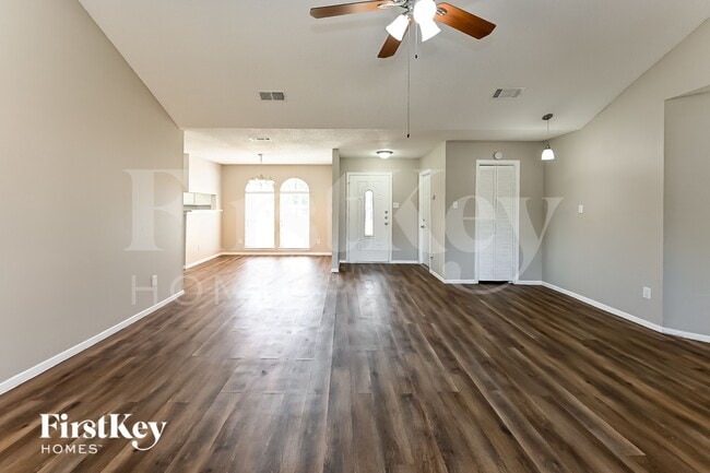 Photo - 10811 Forest Leaf Dr