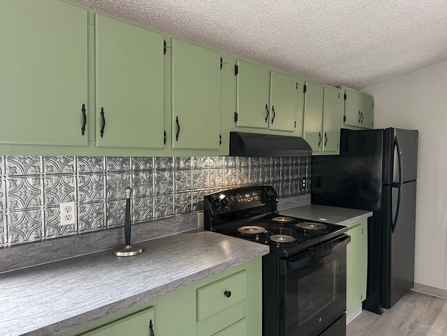 Photo - 150 James Way