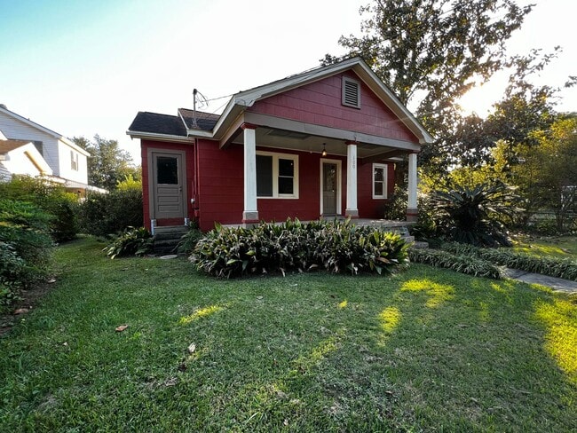 Photo - Three Bedroom, 2 Bathroom