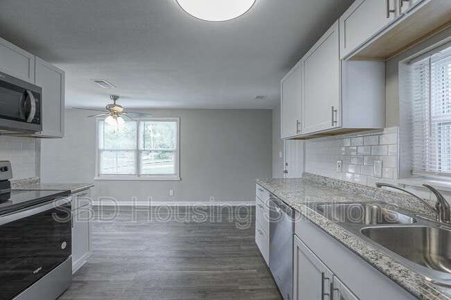 Photo - 805 E Albert Ave