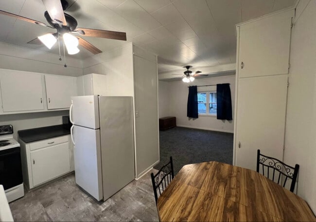 Photo - 611 N 3rd St Unidad Apt B