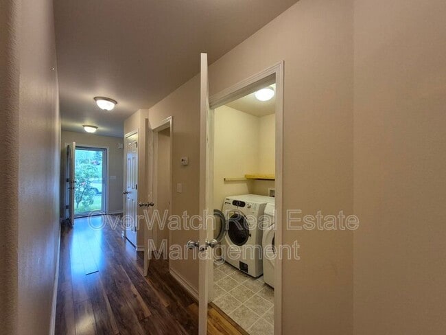 Photo - 9178 Eagle River Ln