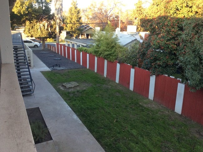 Photo - 120 E Fairmont Ave