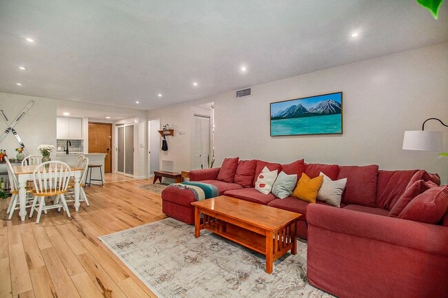 Photo - Unique Condo Steps Away from Governor's Park! Unidad 405