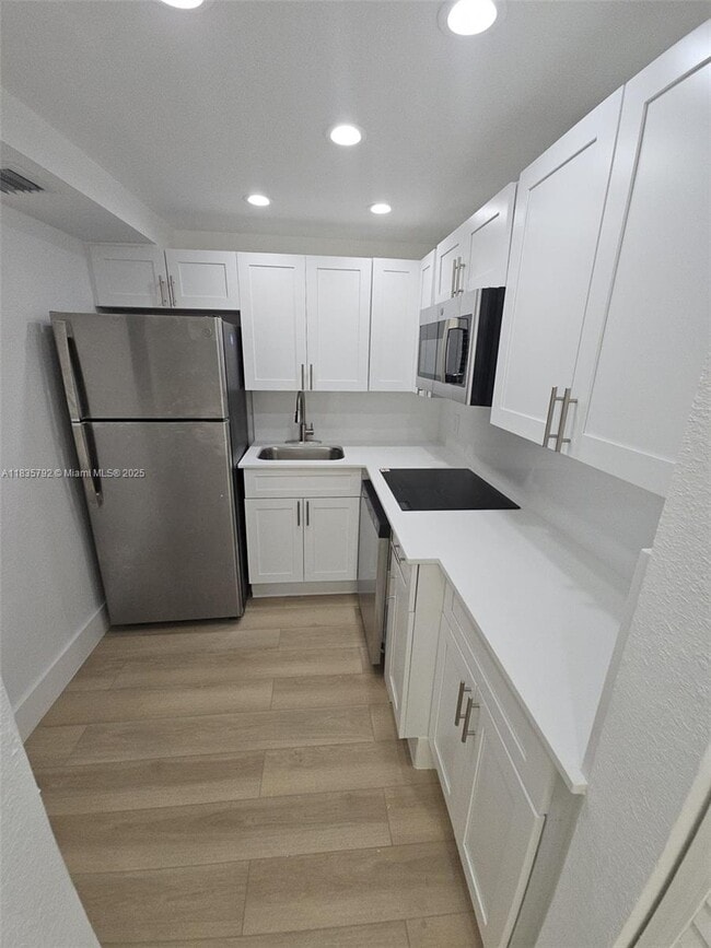 Building Photo - 8101 Crespi Blvd Unit 403 Rental