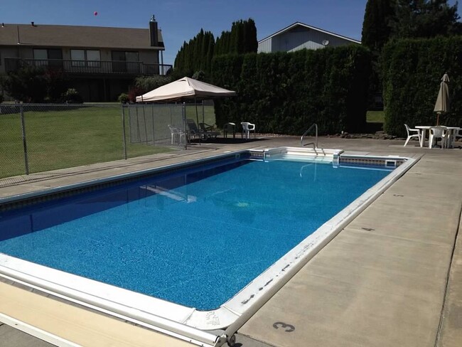 Photo - 1831 Fairway Dr