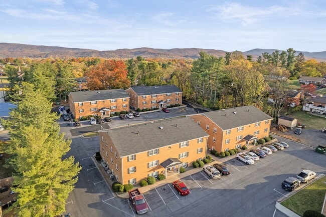 Summercrest Apartments