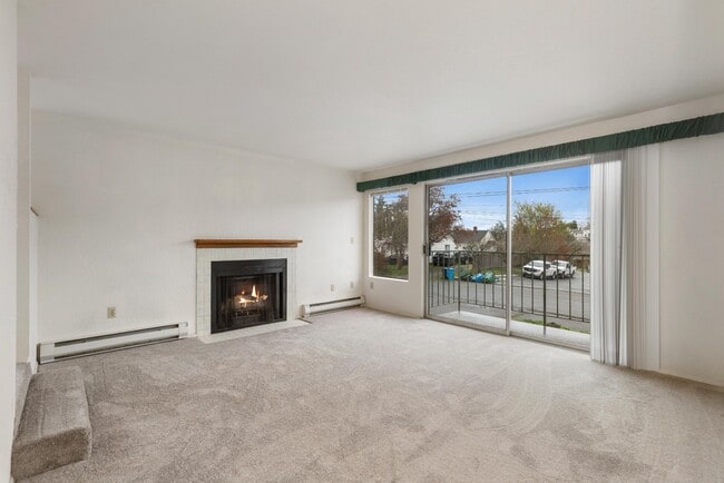 Building Photo - Spacious 1 Bedroom Apartment w/ Parking in Briercrest Unit 2