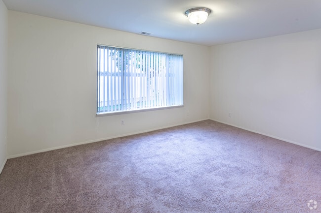 2 BR, 1.5 BA - Unit 5 - 1118 SF