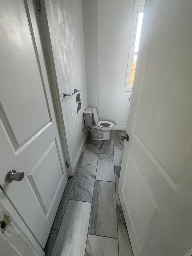 3706 Bates St Unit 2