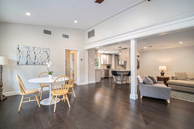 Photo - 743 Bison Dr