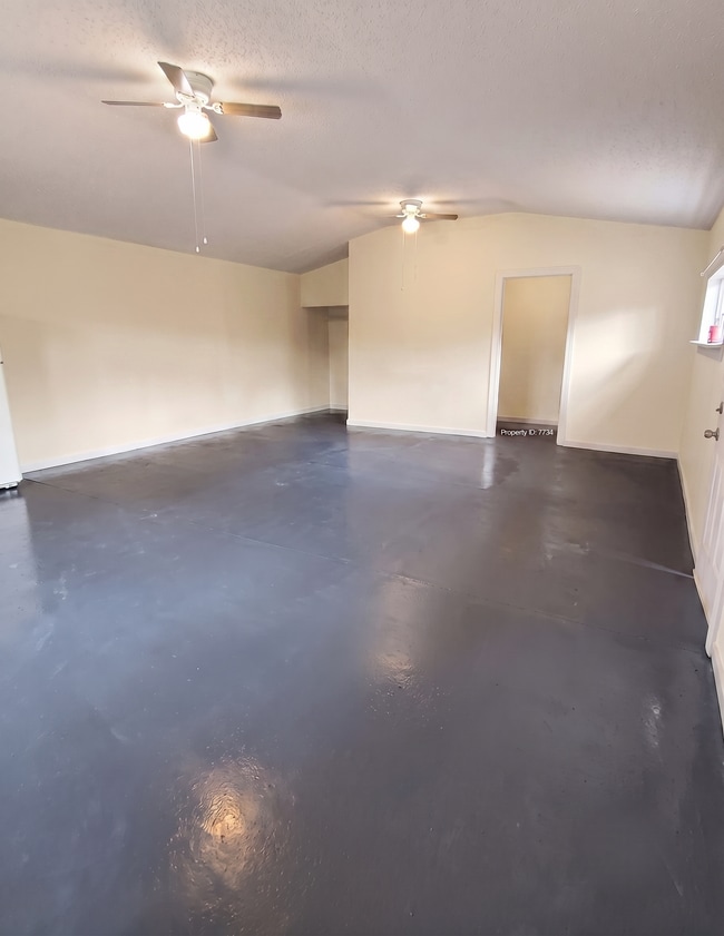 Photo - 103 Englewood Dr Unit 2