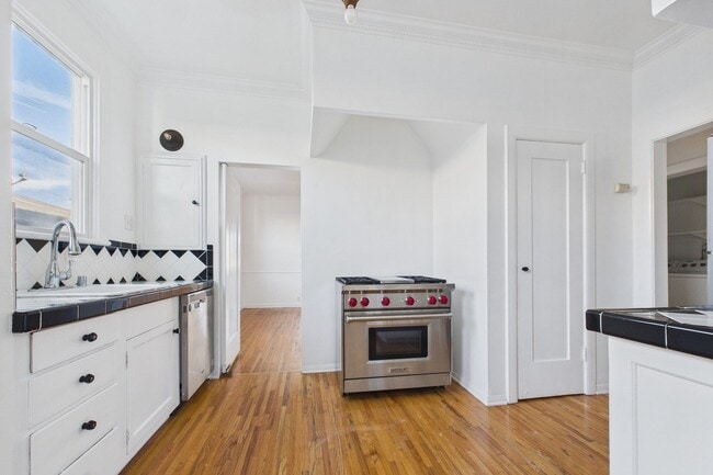 Photo - Gramercy Apartments