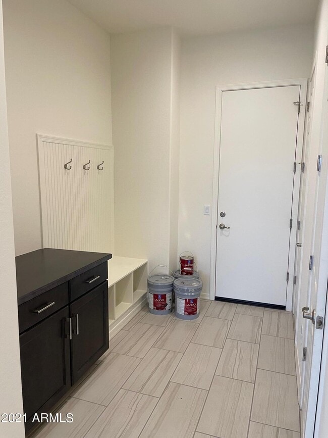 Photo - 1964 W Kinfield Trail