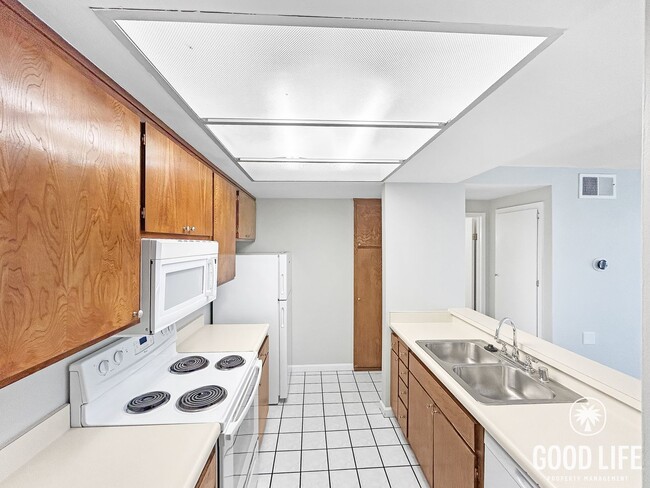 Photo - Beautiful 1BD/1BA w/ A/C and Reserved Parking in Mission Valley! Unidad 111
