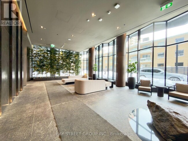 Photo - 110 Broadway Ave Unité 1102S