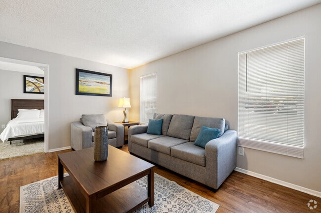 1BR, 1BA - 540SF - Living Room