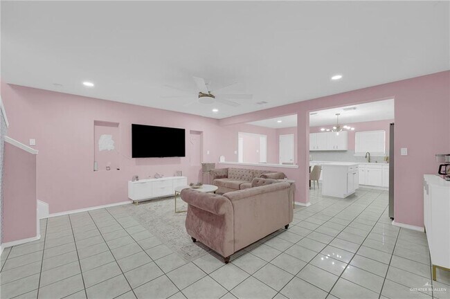 Photo - 32 Robin Ave