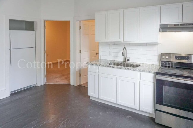 Photo - 2BR/1BA Apartment in Downtown Wilmington - Near Brooklyn Arts District - $1,200/Monthly - Pet Fri... Unit A