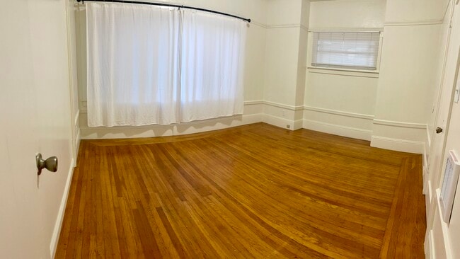 Photo - 564 53rd St Unit 564