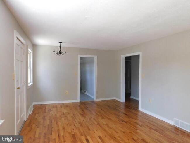 Photo - 2251 Senseny Rd