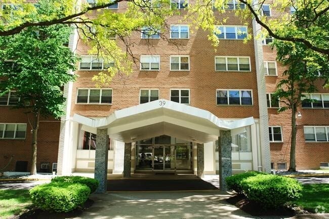 Building Photo - Twenty Fathoms, LLC Unit 8L Rental
