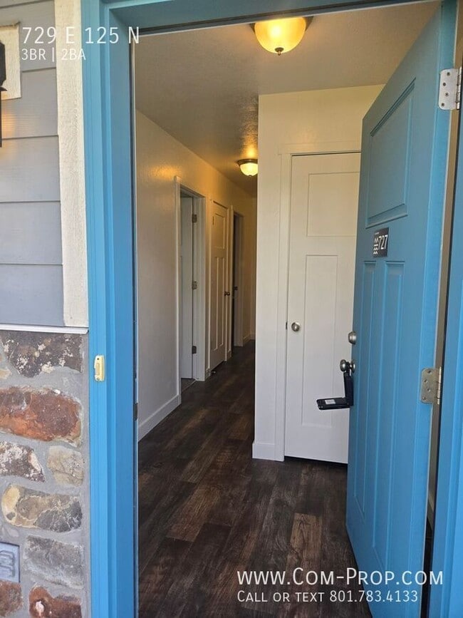 Building Photo - 729 E 125 N St