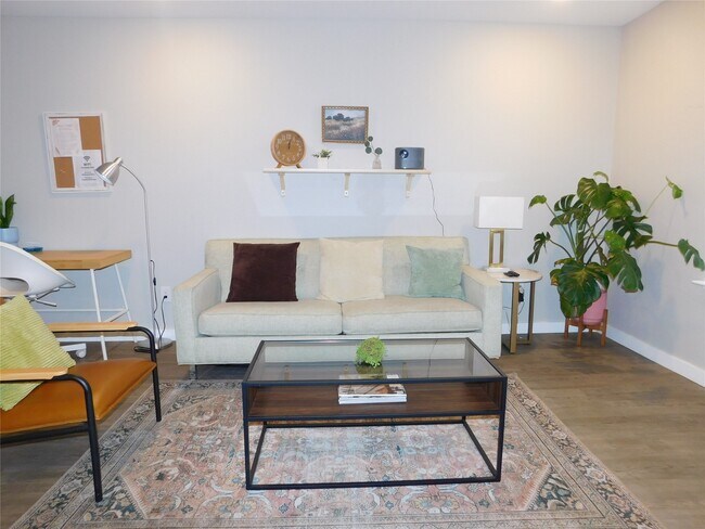 Photo - 7109 Avenue L