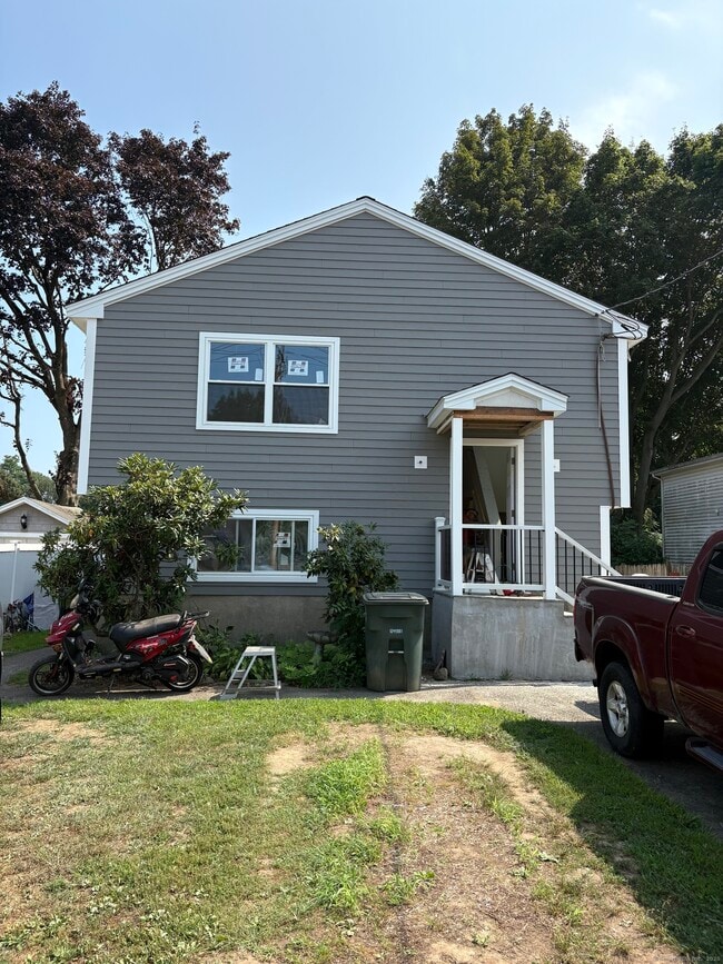 Building Photo - 319 W Main St Rental
