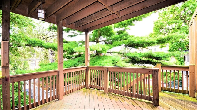 Building Photo - 7319 N Bell Ave Unit 2