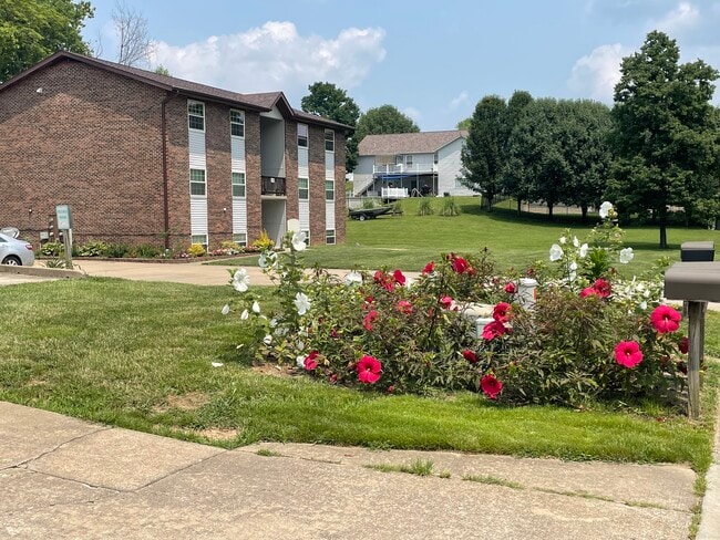 Photo - 2560 Lisa Dr Unidad 4