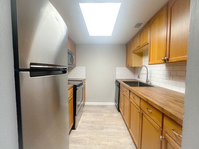 DESTINY SPRINGS • 2 bd • 2 ba • 897 ft² (A... - DESTINY SPRINGS • 2 bd • 2 ba • 897 ft² (A... Condo Unit 932-F