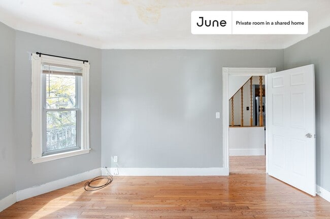 Photo - Room in Shared 6 bed/1.5 bath home Unidad B