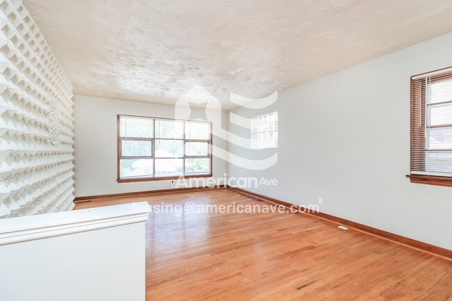 Photo - 4422 June Ave