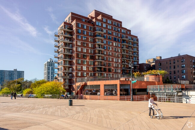 Photo - Seabreeze Plaza