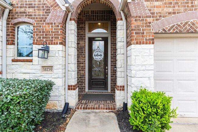 Photo - 18230 Newmachar Way