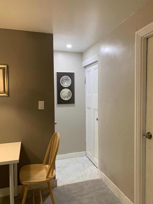 Photo - 4010 Ludlow St Unit 4010-3A 4010 Ludlow St