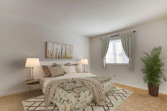 Photo - Meadows at Green Tree