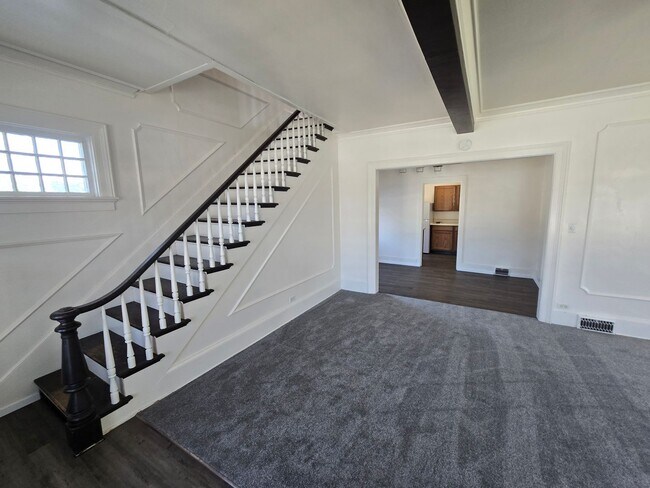Photo - 109 Milwaukee Ave W Unit 111 Milwaukee Avenue W.