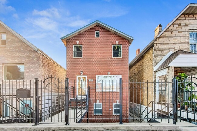 Photo - 2002 W Coulter St Unit G