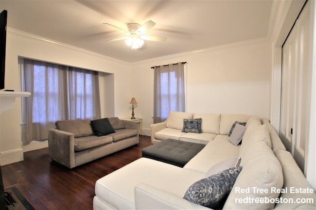 Photo - 18 Holton St