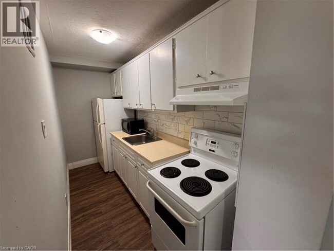 Photo - 141 Linnwood Ave Unit 2