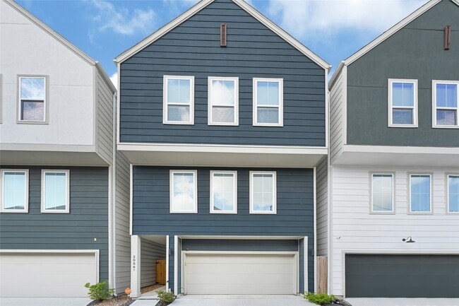 Building Photo - 2056 Johanna Dr Rental
