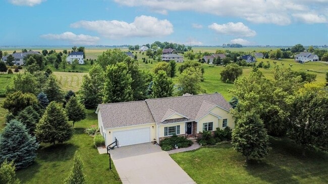 Photo - Spacious 5-Bedroom Retreat for Rent – Privacy, Comfort, and Scenic Views!
