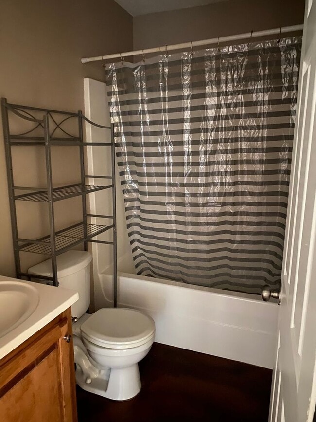 Photo - 2 Bedroom 1 Bath home for lease