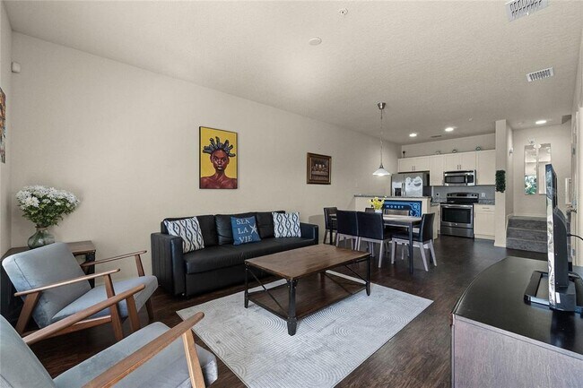 Photo - 2900 Edenshire Wy