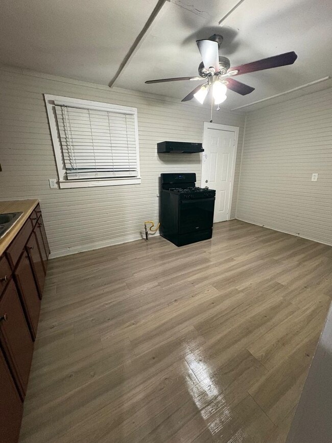 Photo - 3604 N Terry St